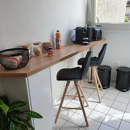 Magnifique Appartement Avec Garage Prive Et Terrasse Reims Exterior photo